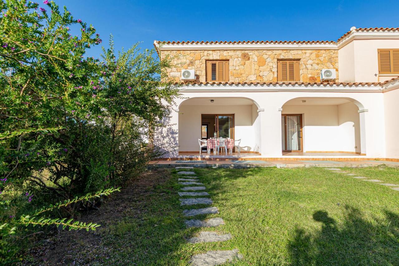 Appartamento Sette Posti Vicino Al Centro Di San Teodoro San Teodoro  Bagian luar foto