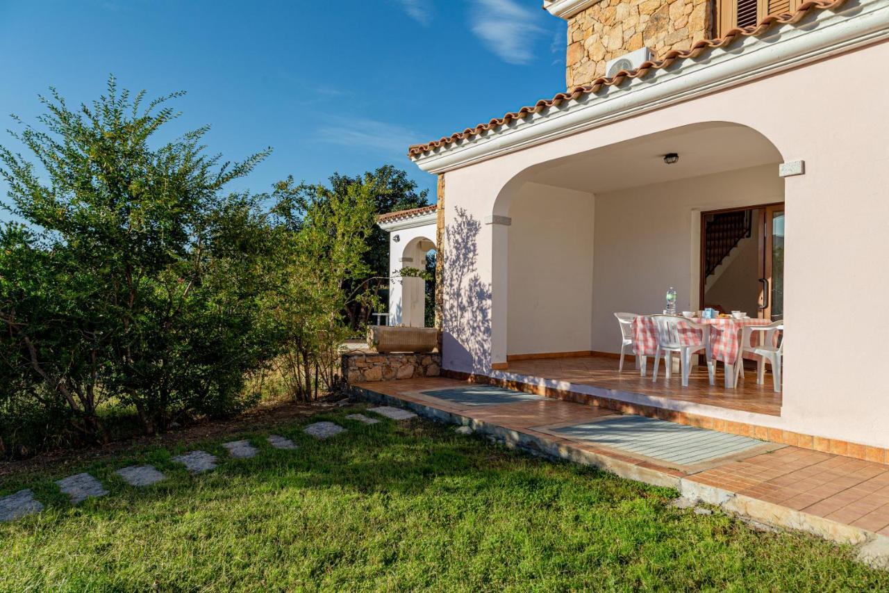 Appartamento Sette Posti Vicino Al Centro Di San Teodoro San Teodoro  Bagian luar foto