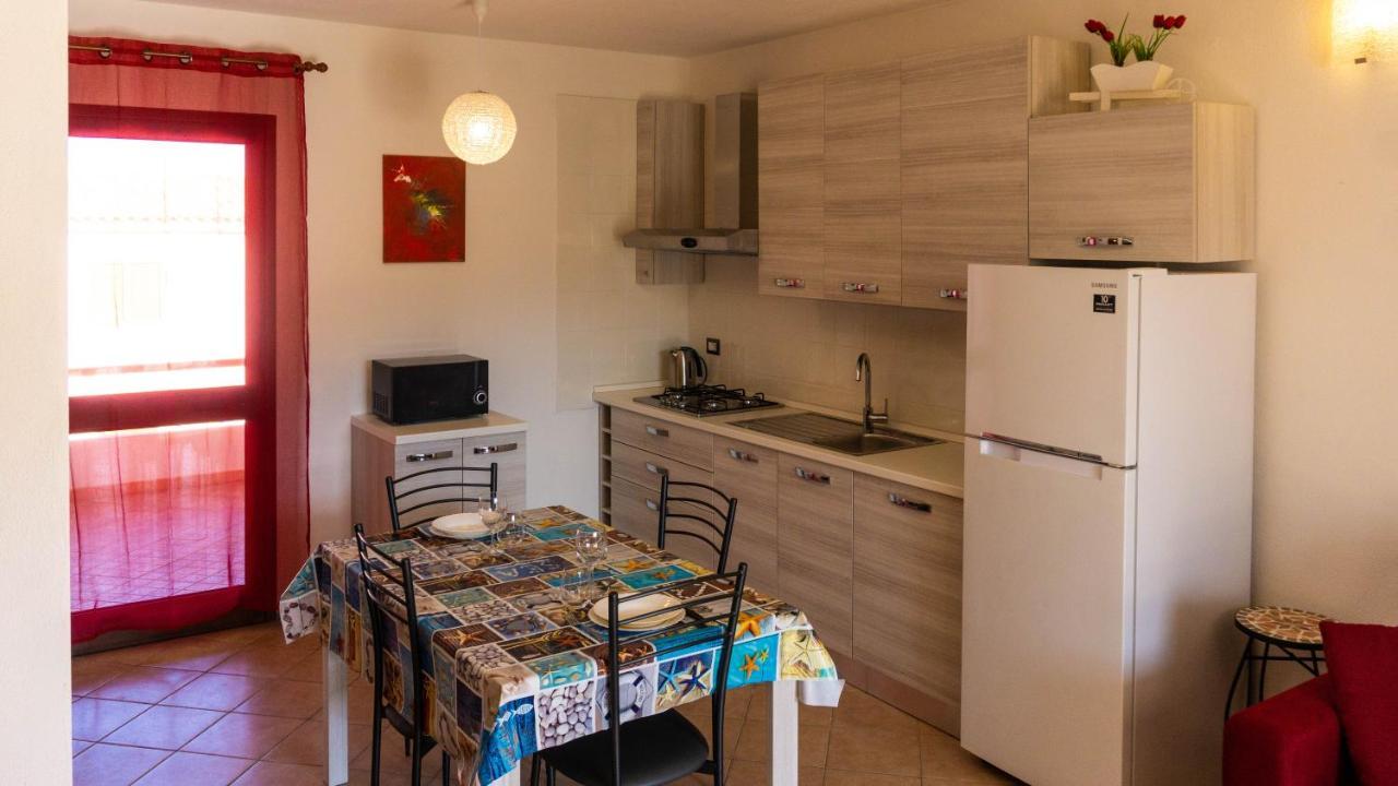 Appartamento Sette Posti Vicino Al Centro Di San Teodoro San Teodoro  Bagian luar foto