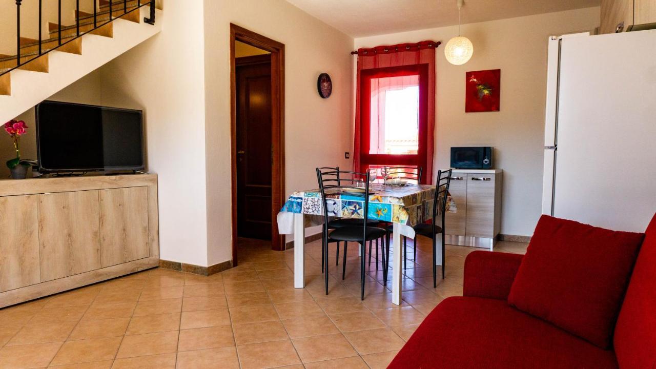 Appartamento Sette Posti Vicino Al Centro Di San Teodoro San Teodoro  Bagian luar foto