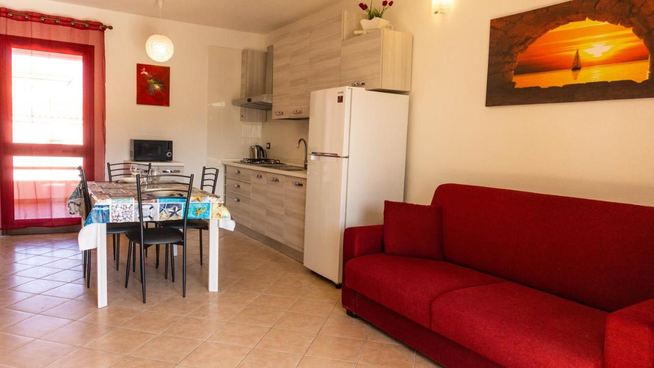Appartamento Sette Posti Vicino Al Centro Di San Teodoro San Teodoro  Bagian luar foto