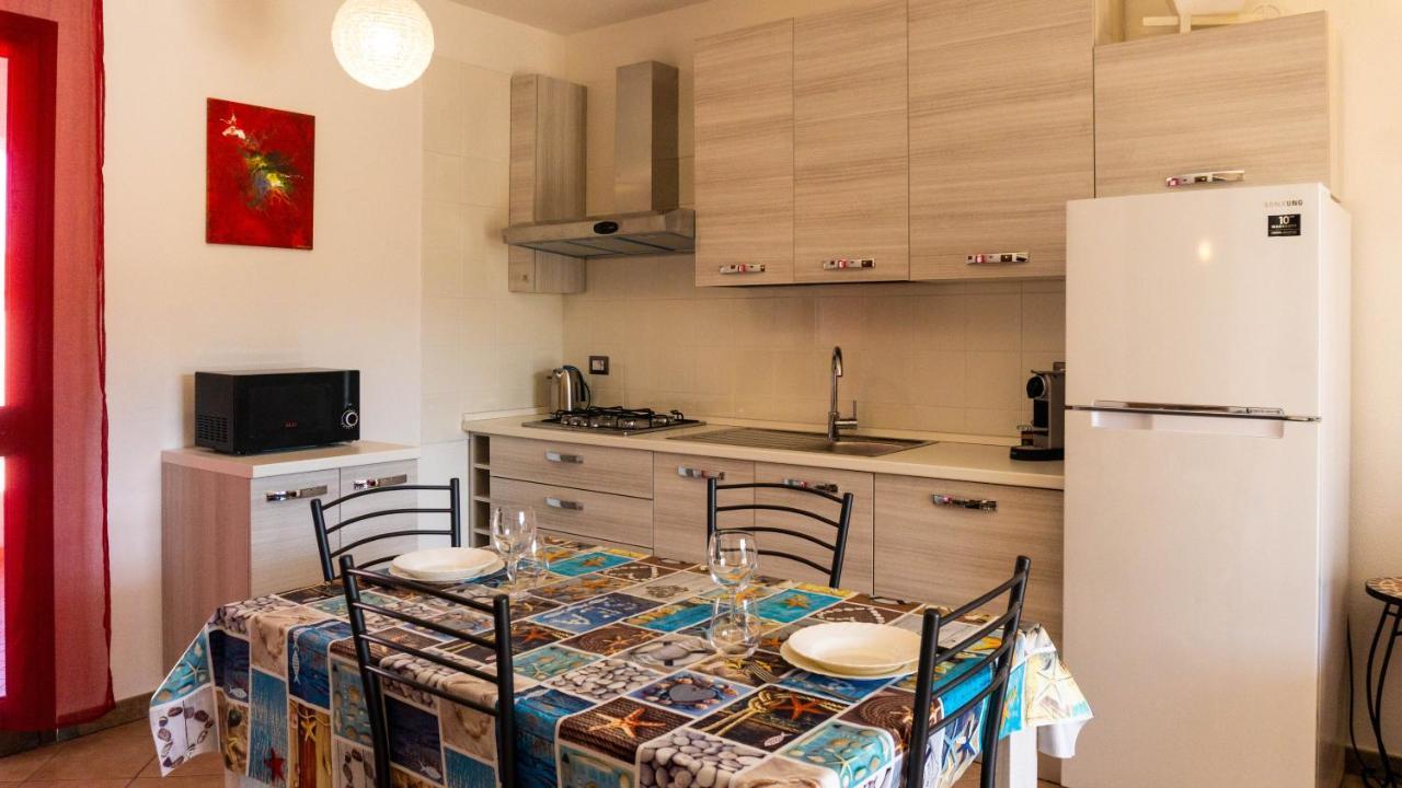 Appartamento Sette Posti Vicino Al Centro Di San Teodoro San Teodoro  Bagian luar foto
